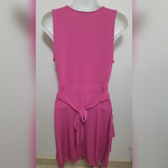 New York and Company stretch pink sleeveless dress - Picture 2 of 5